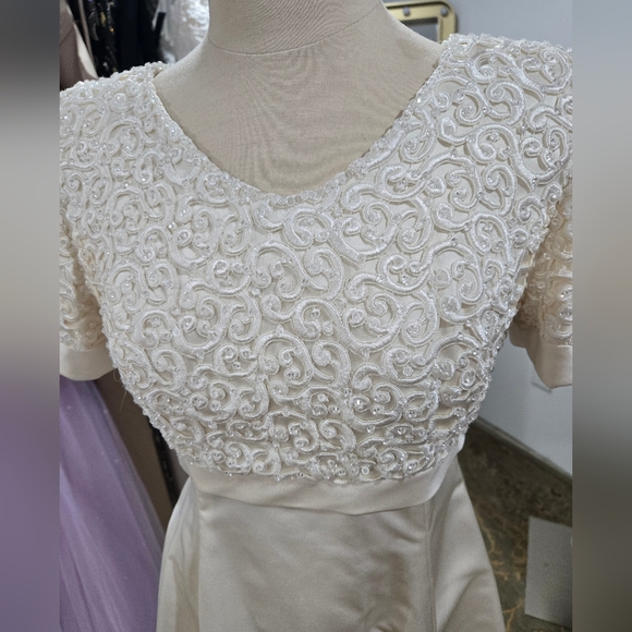 Moda Donatella Short Sleeve Wedding Gown with Emroidered Bodice - Picture 4 of 14